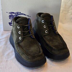 NIB Burberry Olive (Loch) Chukka Lace-Up Square Toe Boots Size 40